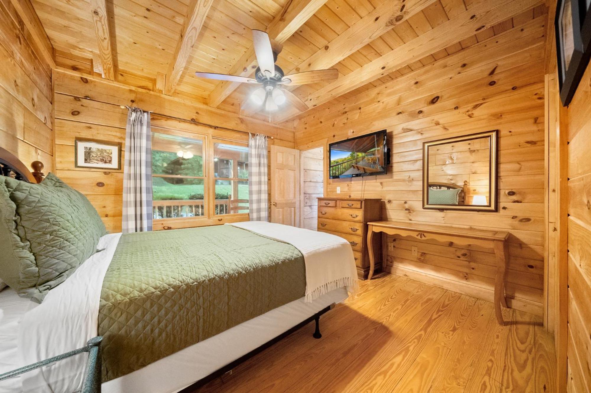 Baloo'S Bungalow Gatlinburg Bagian luar foto